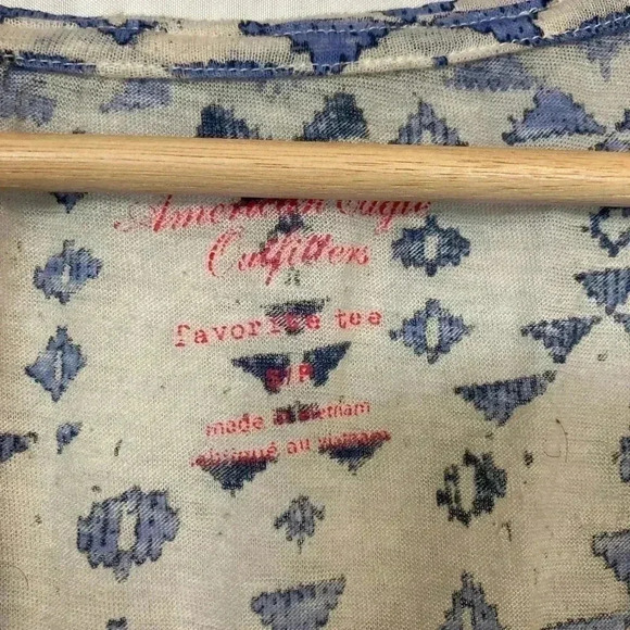 American Eagle favorite tee - Picture 2 of 3